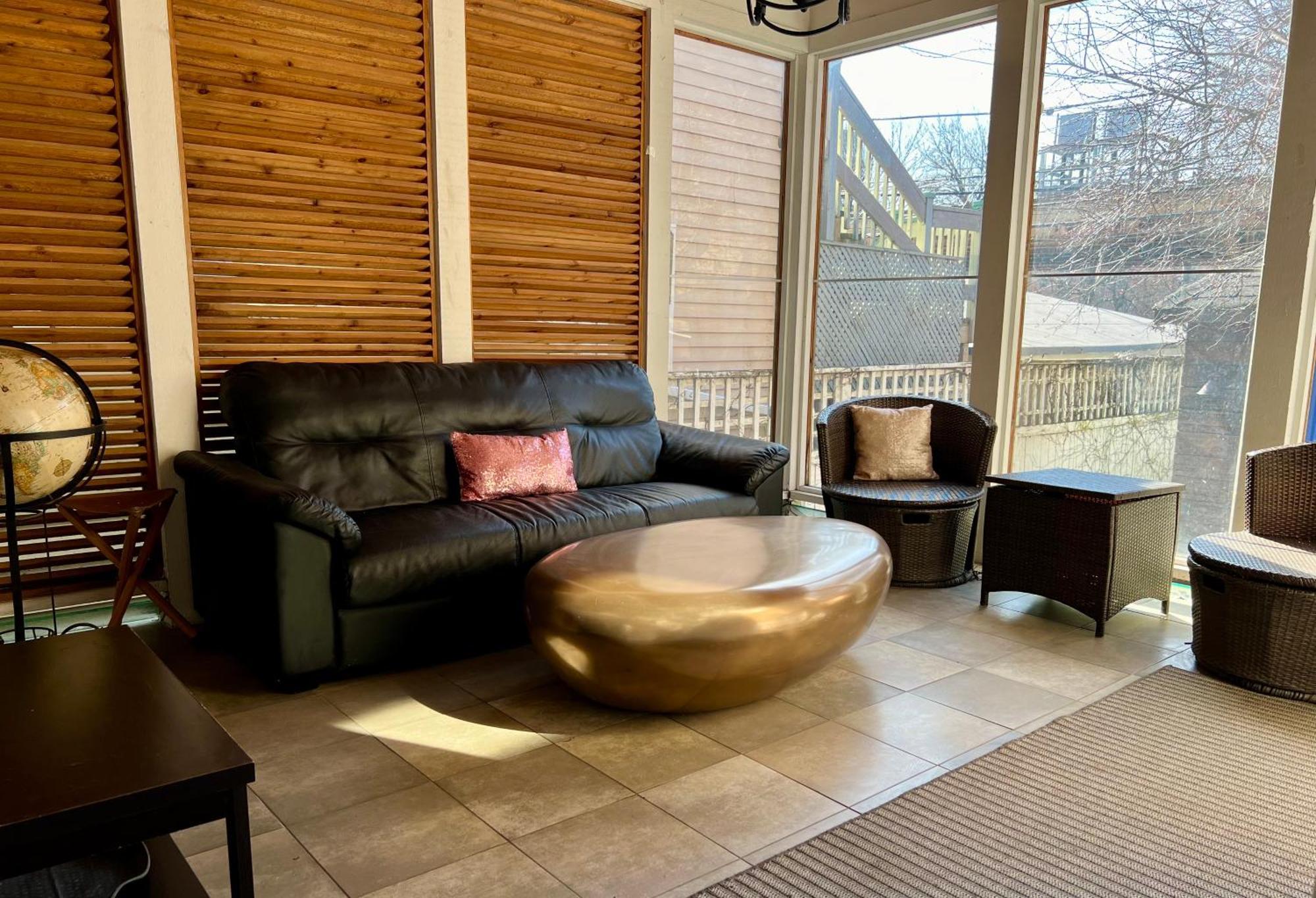 3 Bedroom Spacious Home In Ideal Location W Free Parking Back Yard Pets Welcome Chicago Ngoại thất bức ảnh