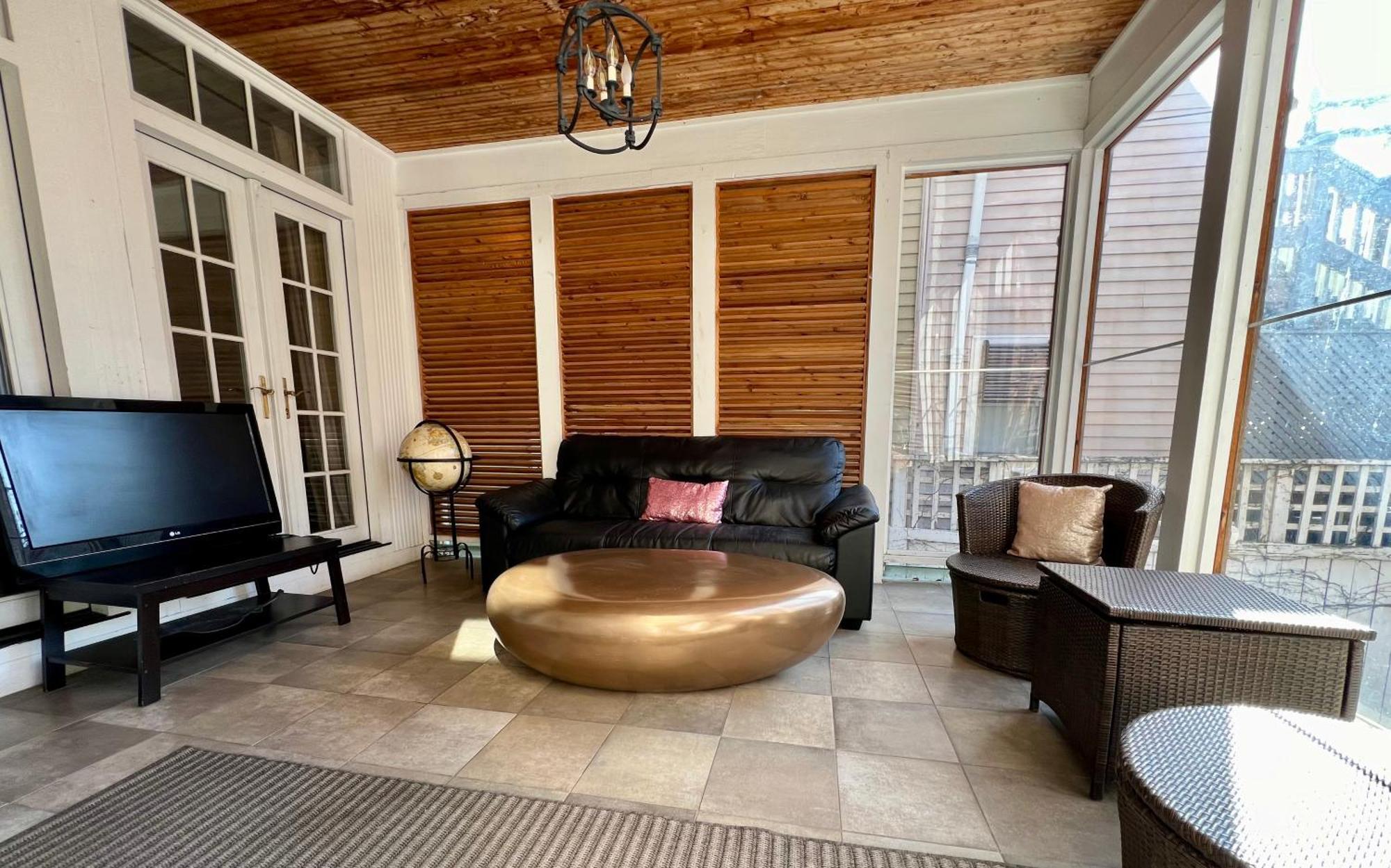 3 Bedroom Spacious Home In Ideal Location W Free Parking Back Yard Pets Welcome Chicago Ngoại thất bức ảnh