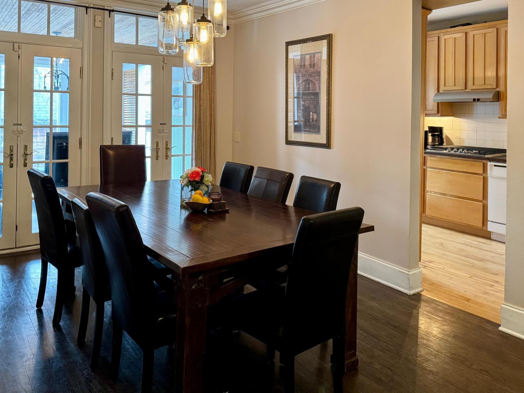 3 Bedroom Spacious Home In Ideal Location W Free Parking Back Yard Pets Welcome Chicago Ngoại thất bức ảnh