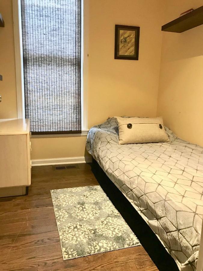 3 Bedroom Spacious Home In Ideal Location W Free Parking Back Yard Pets Welcome Chicago Ngoại thất bức ảnh